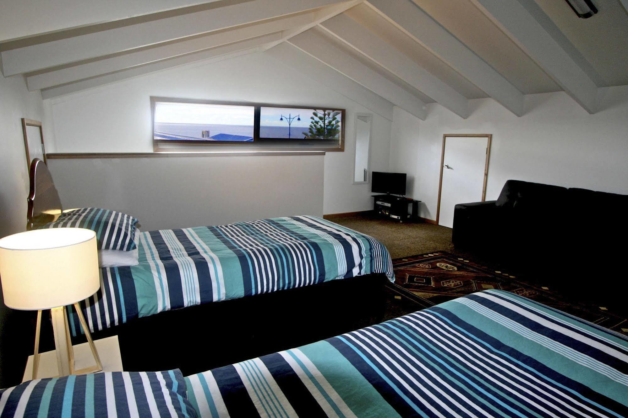 เพนกวิน บีชฟรอนต์ อพาร์ตเมนต์ Apartment ภายนอก รูปภาพ